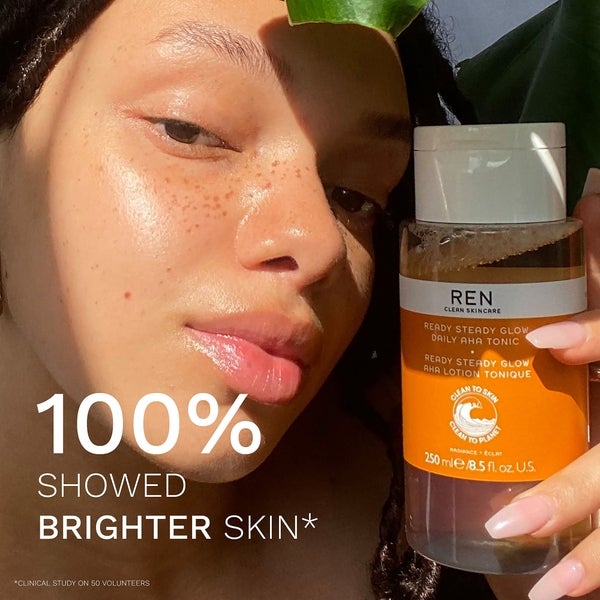 REN Clean Skincare REN Ready Steady Glow tonico uso quotidiano agli AHA Pezzi Unici