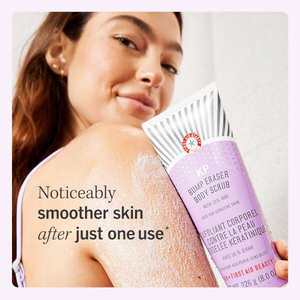 First Aid Beauty First Aid Beauty KP Bump Eraser Body Scrub con 10% AHA 226ml Offerte speciali