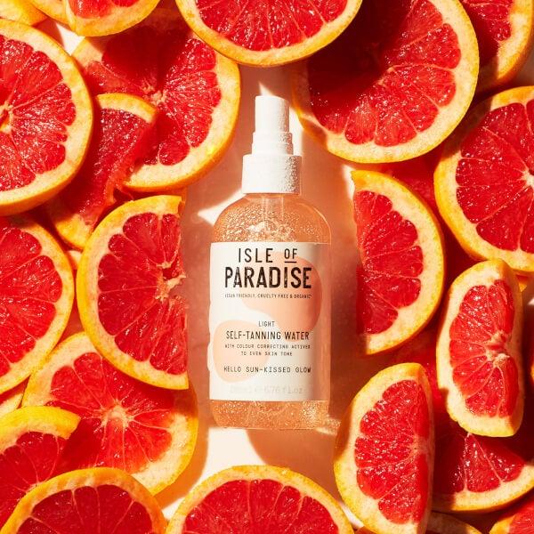 Isle of Paradise Isle of Paradise Self-Tanning Water - Light 200ml Sostegno trimestrale