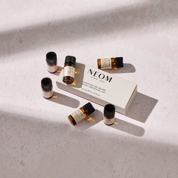 NEOM NEOM Essential Oil Blend Scent Discovery Set Comprare a buon mercato