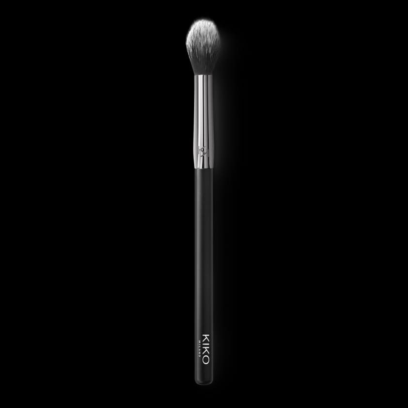 Kikocosmetics face 17 highlighter brush Latest fashion