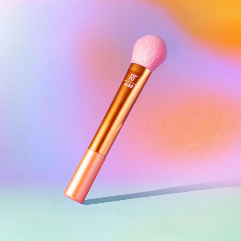 Real Techniques Real Techniques Hyperbrights pennello per blush Esporta salva