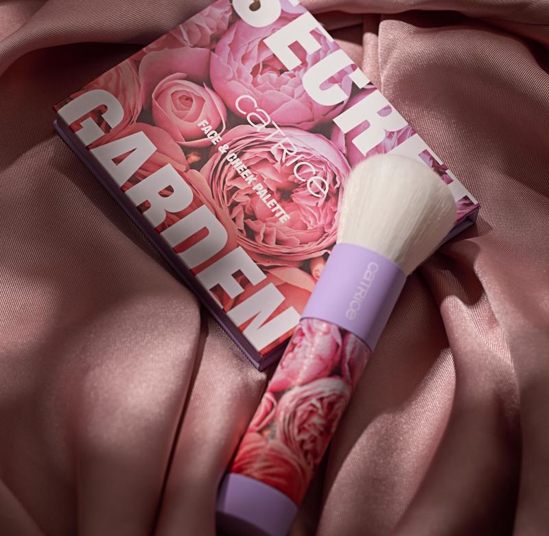 Catrice Catrice Secret Garden pennello per blush contouring e illuminante Offerta