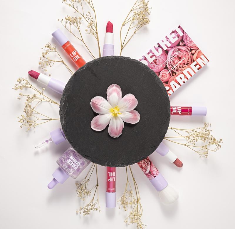 Catrice Catrice Secret Garden pennello per blush contouring e illuminante Offerta
