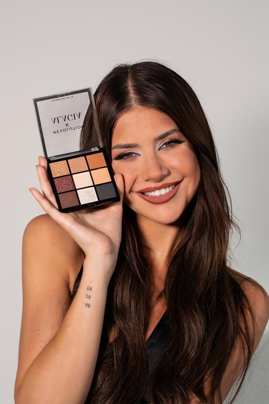 Makeup Revolution Makeup Revolution X Alagia All You Need palette di ombretti Latest fashion