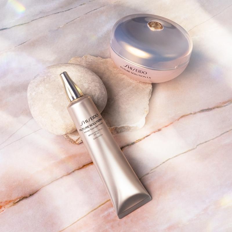 Shiseido Shiseido Future Solution LX primer illuminante e lisciante SPF 30 ACQUISTA ORA