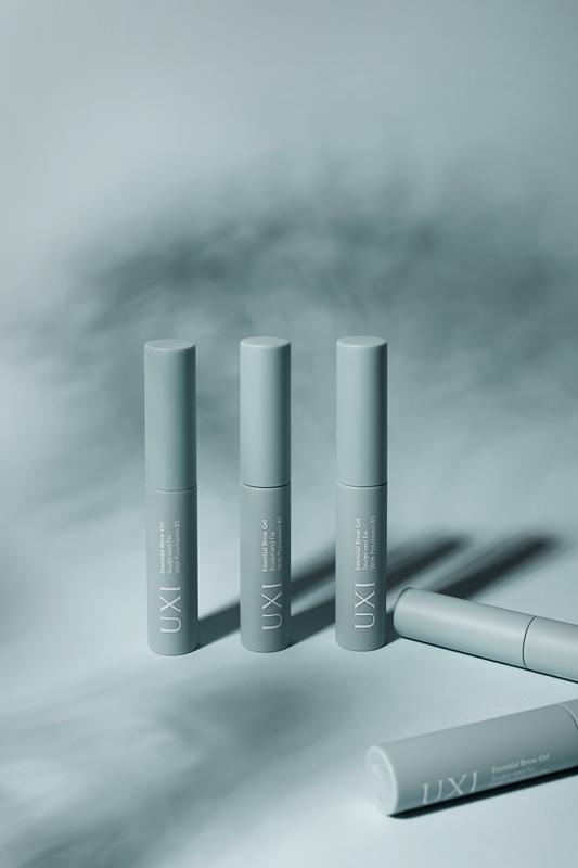 UXI BEAUTY UXI BEAUTY Essential Brow Gel gel per sopracciglia lunga tenuta Offerta San Valentino