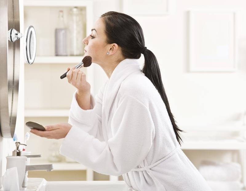 RIO RIO Multi-Use Led Mirror specchietto ingranditore con ventose Offerte stagionali