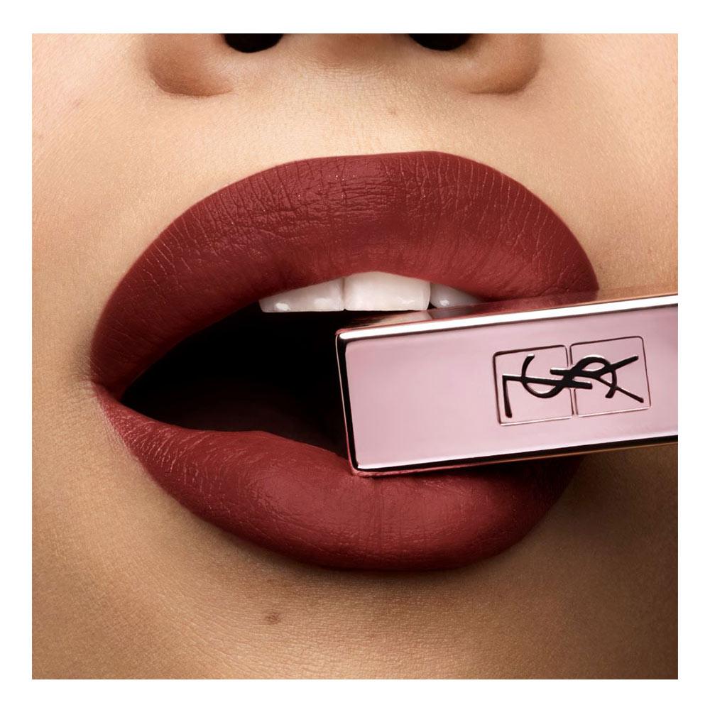 Yves Saint Laurent ROUGE PUR COUTURE the slim glow matte Offerta Pasqua