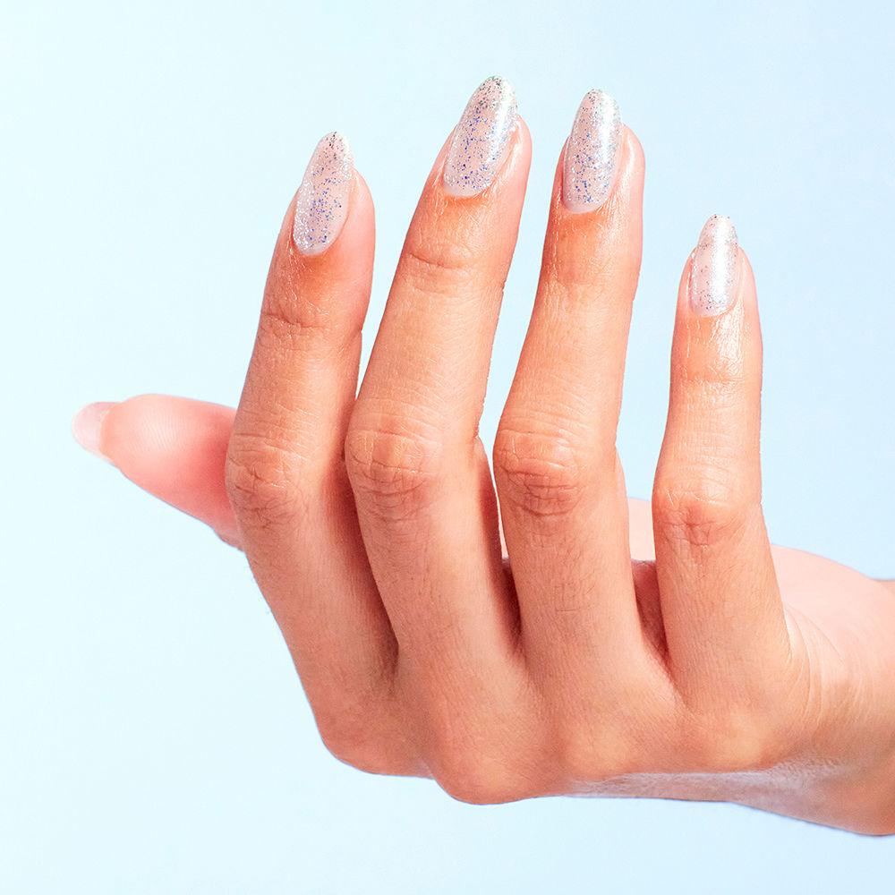 Opi NATURE STRONG Smalto di origine naturale Offerte esclusive