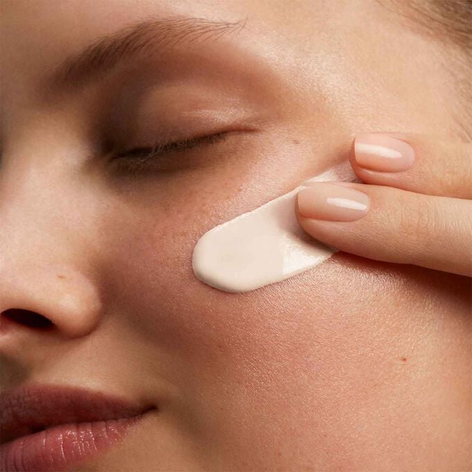 Clarins UV Plus SPF50 texture beige Lightning offer